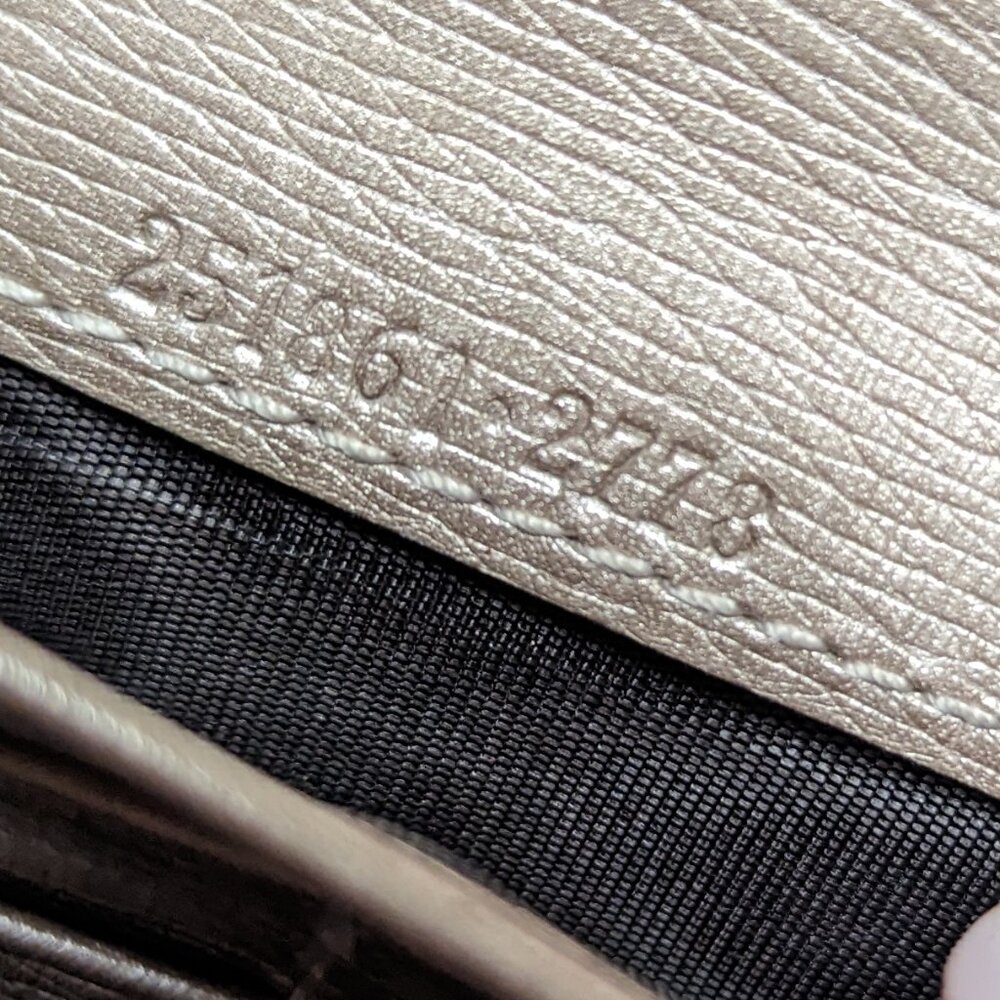 Gucci Lovely Interlocking Hearts Metallic Tan Long Leather Wallet - Picture 3 of 10